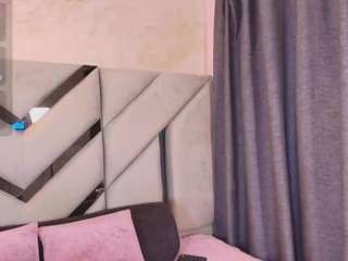 le modèle abigail-ryder est en webcam porno dans un show sur le site camsoda, il possède les tags suivants: amateur,no smoking,lovense,lush,naked,natural,nature,nipple piercings,public,horny,pussy,red hair,spank,strip,tattoos,tease,toys,ass,lingerie,fingers