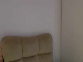 LilyHoney live cam preview