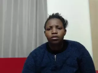 Roxane3578's Live Sex Cam Show