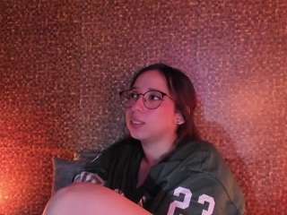 Apartment 28 live webcam show