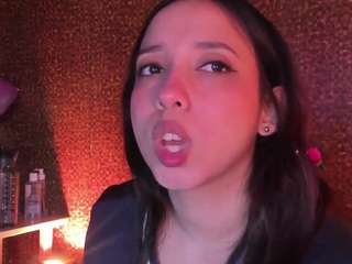 CUM on her pretty face [2129 tokens remaining]