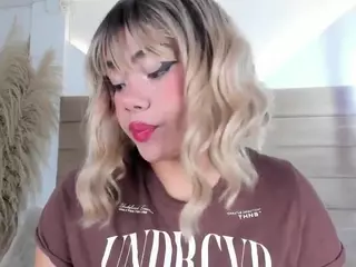 ValerieDiaz's Live Sex Cam Show
