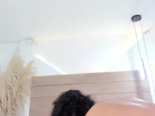 ValerieDiaz's Live Sex Cam Show