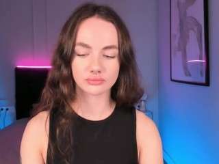 Elly Lin (Ellylin) Cam Model Bio - Camsoda