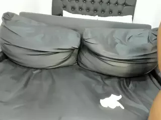 BlackandWhite-1's Live Sex Cam Show