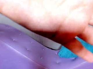 Live webcam model cloe-world1 on Soda Cams