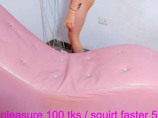 le modèle cloe-world1 est en webcam porno dans un show sur le site camsoda, il possède les tags suivants: amateur,spank,lingerie,lovense,lush,pussy,robe,shaved-pussy,squirter,fuck machine,strip,tattoos,tease,teen (18+),toys,wet,young-adult,anal,lesbian,fingers