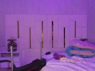 tinyrousse Live Webcam on CamSoda