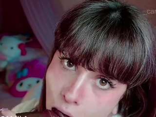 Camiiowo's cam show statistics and live stream