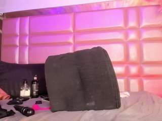 MiaaXXX live webcam show