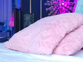 snowwhithe Live Webcam on CamSoda