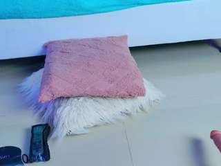 snowwhithe live cam profile