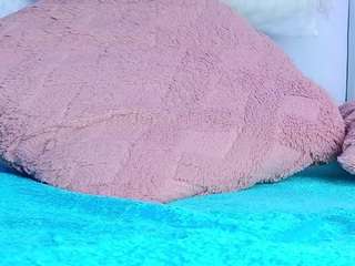 snowwhithe live cam profile