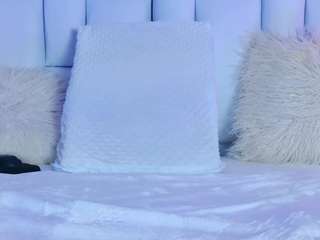 snowwhithe Black live webcam