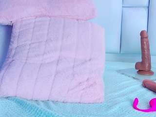 snowwhithe live cam profile