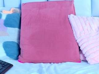 le modèle snowwhithe est en webcam porno dans un show sur le site camsoda, il possède les tags suivants: anal toys,lovense,young adult,toys,teen-18,tattoos,pussy,orgasm,no smoking,no drinking,natural,ass,naked,fetish,control,ass-clapping,bj,black hair,dp,brown eyes
