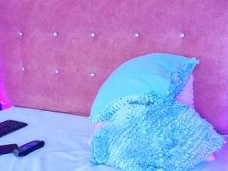snowwhithe Live Webcam on CamSoda