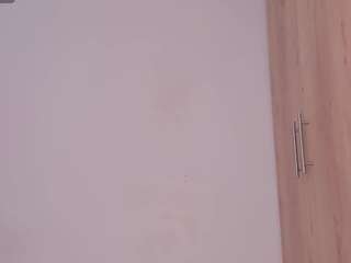 Evaa live webcam show