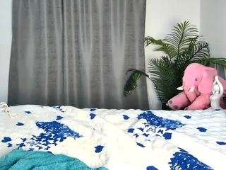 Live webcam model roundassbaby on Soda Cams