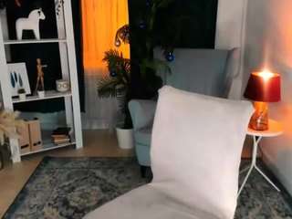 LiluDallass live webcam on Soda Cams