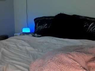 Juli Monroe live cam preview