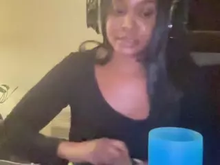 blasiancameleon's Live Sex Cam Show