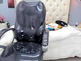 perla-lovers's live room