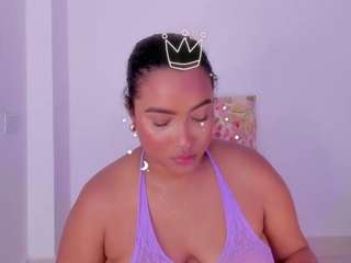 cloe-25 Live Webcam on CamSoda