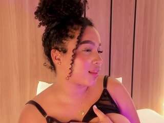 cloe-25 live webcam show