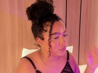 cloe-25 live webcam show