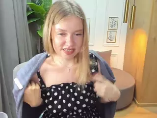 SilviaSea's Live Sex Cam Show