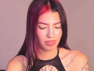 eva-benely Sex Cam Show