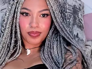 Eva-Benely's Live Sex Cam Show