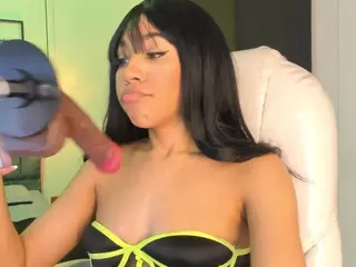 Oliviaa's Live Sex Cam Show