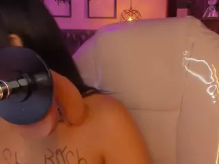 Oliviaa's Live Sex Cam Show