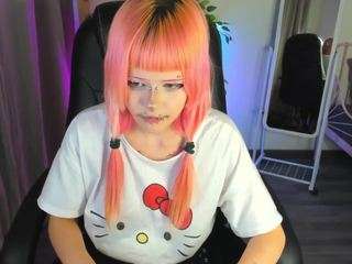 elsie-cute Live Webcam on CamSoda