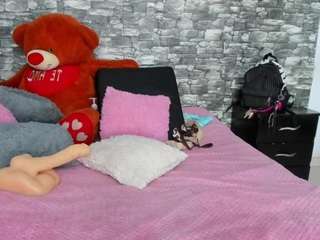 Live webcam model heidywills on Soda Cams