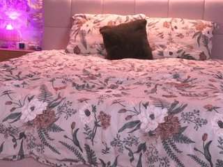joannee live webcam show