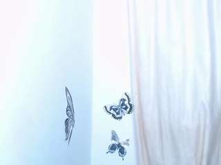 karen-sofia-19 Live Webcam on {site_name}