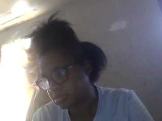 prettylightskin live webcam show