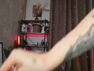 ingaiden's CamSoda show and profile