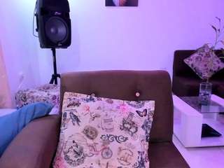 ashleylovexx's CamSoda show and profile