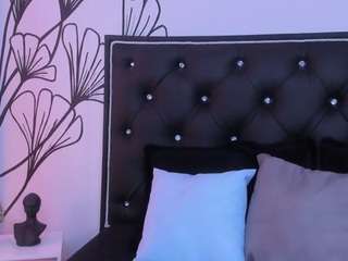sweet-ariadnaaa webcam