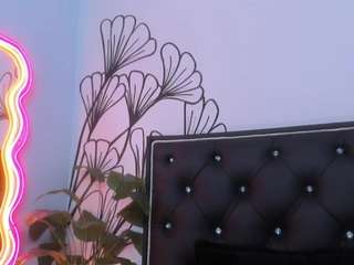 sweet-ariadnaaa webcam