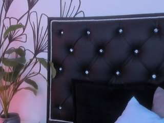 sweet-ariadnaaa webcam