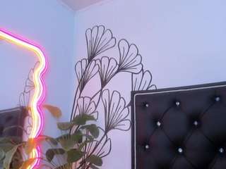 sweet-ariadnaaa webcam