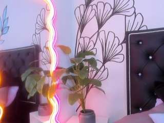 sweet-ariadnaaa webcam