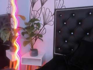 sweet-ariadnaaa webcam