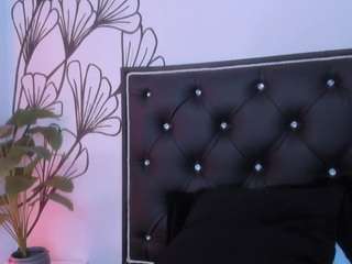 sweet-ariadnaaa webcam