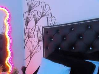 sweet-ariadnaaa webcam